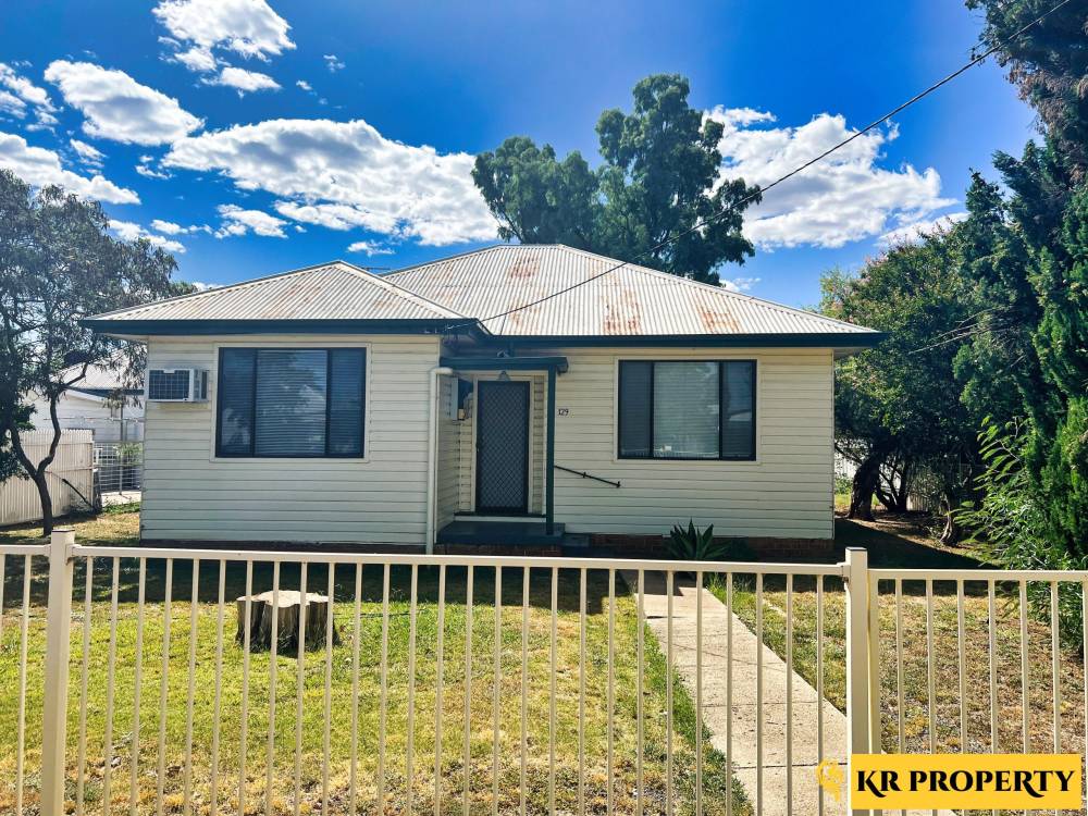 129 Rose Street, WEE WAA, NSW 2388 AUS