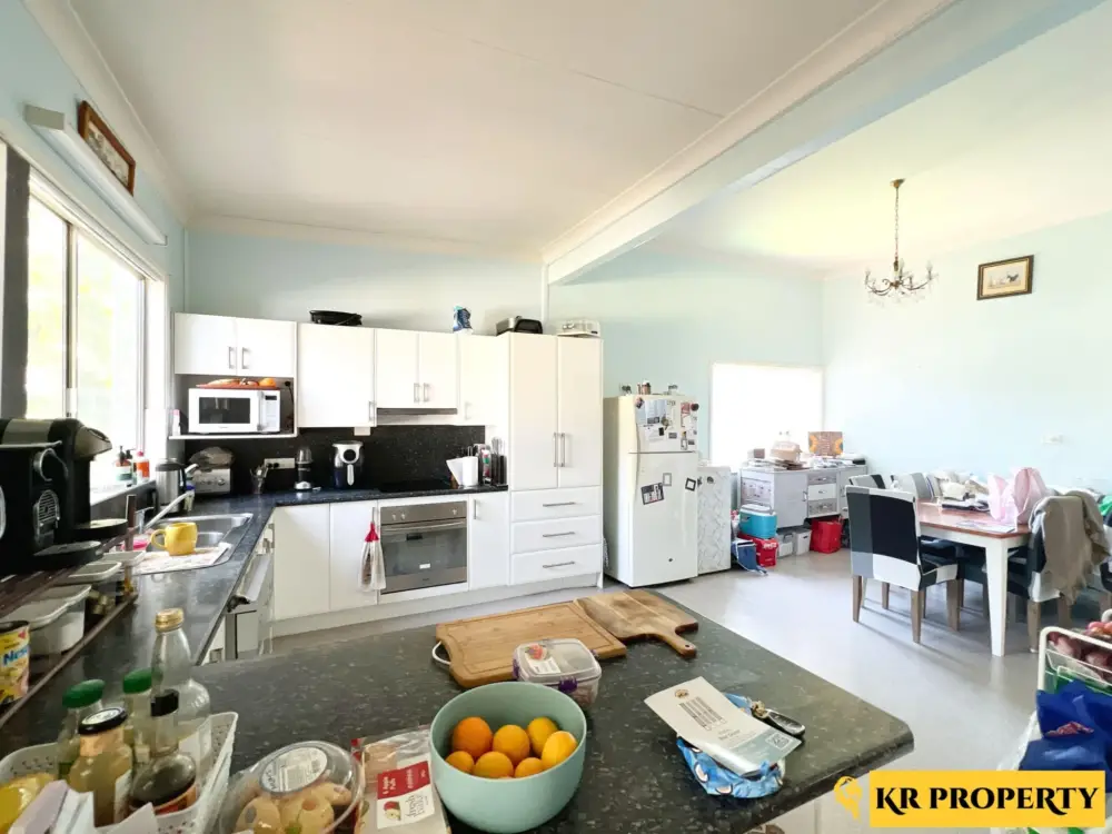 130 Rose Street, WEE WAA, NSW 2388 AUS