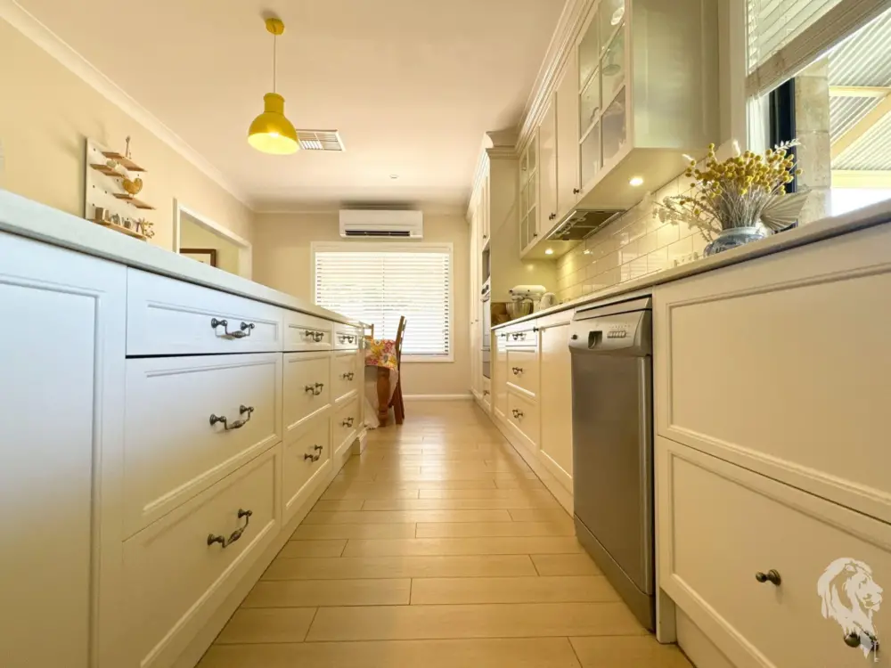 36 Boundary Street, WEE WAA, NSW 2388 AUS