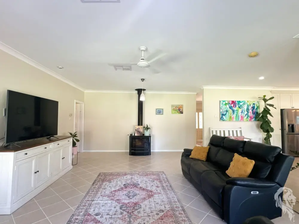 36 Boundary Street, WEE WAA, NSW 2388 AUS