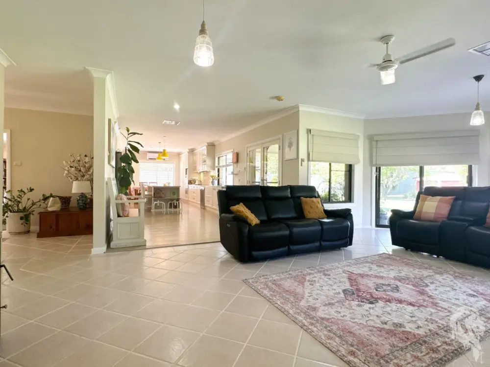 36 Boundary Street, WEE WAA, NSW 2388 AUS
