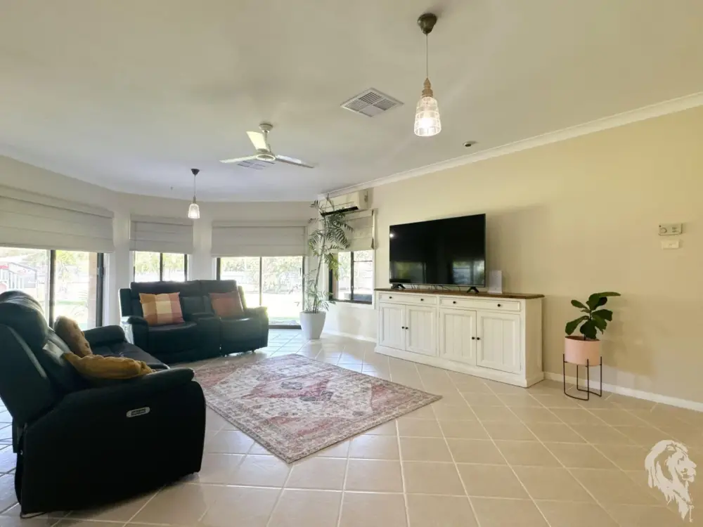 36 Boundary Street, WEE WAA, NSW 2388 AUS