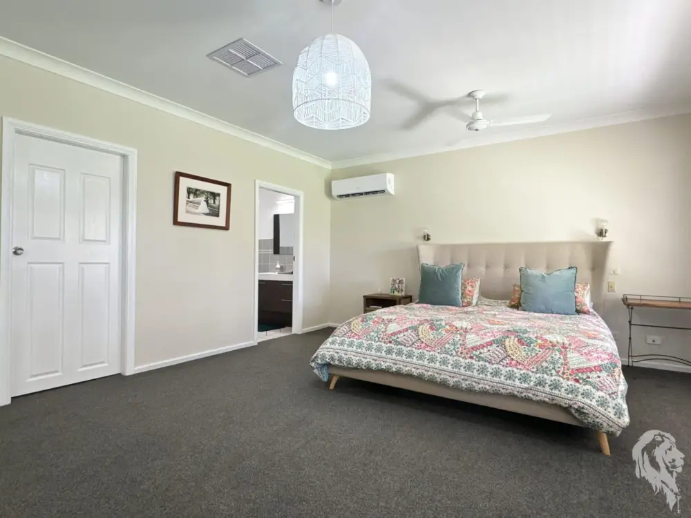 36 Boundary Street, WEE WAA, NSW 2388 AUS