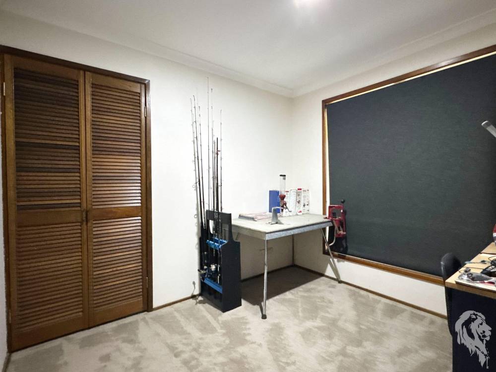 10 Lenore Crescent, WEE WAA, NSW 2388 AUS