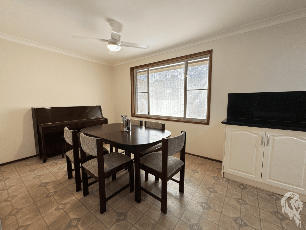 10 Lenore Crescent, WEE WAA, NSW 2388 AUS