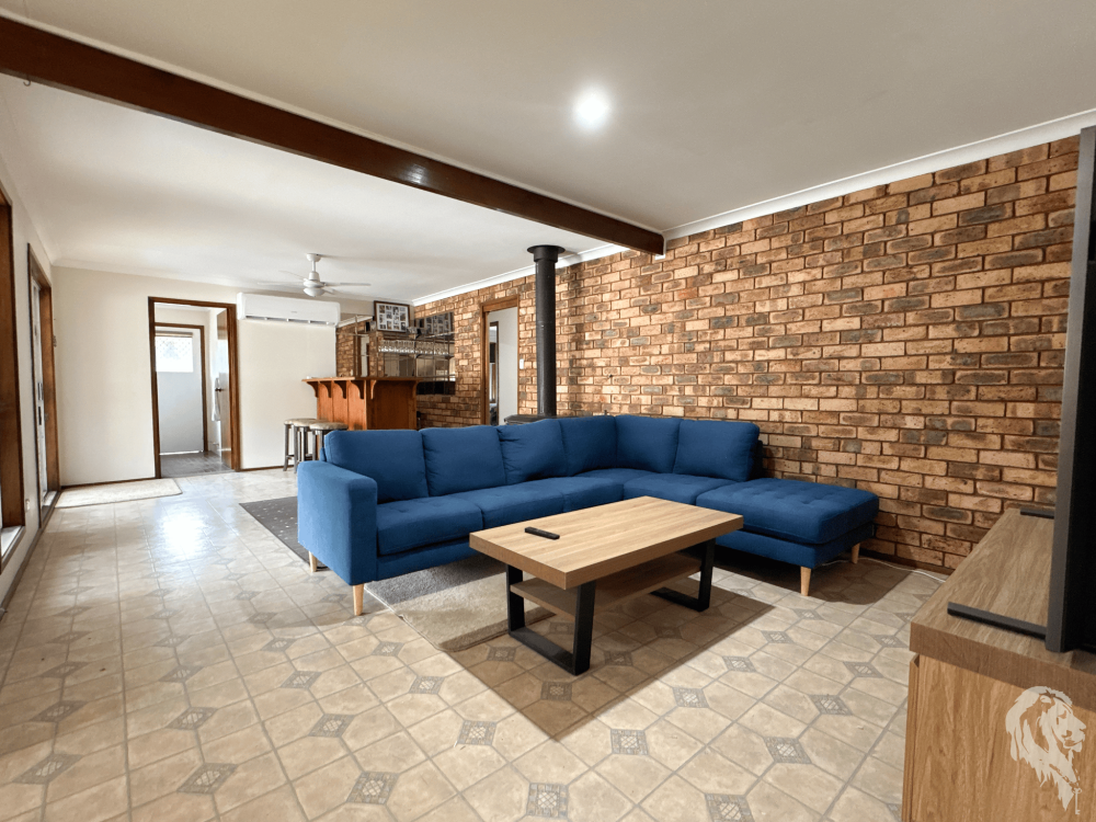 10 Lenore Crescent, WEE WAA, NSW 2388 AUS