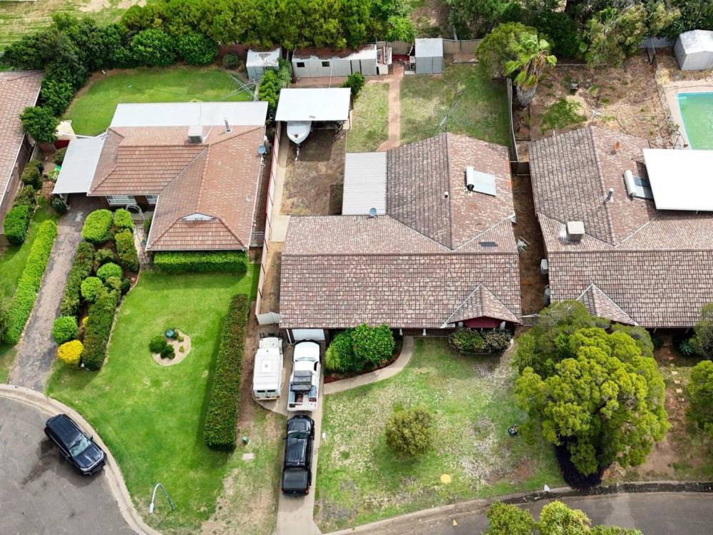 10 Lenore Crescent, WEE WAA, NSW 2388 AUS