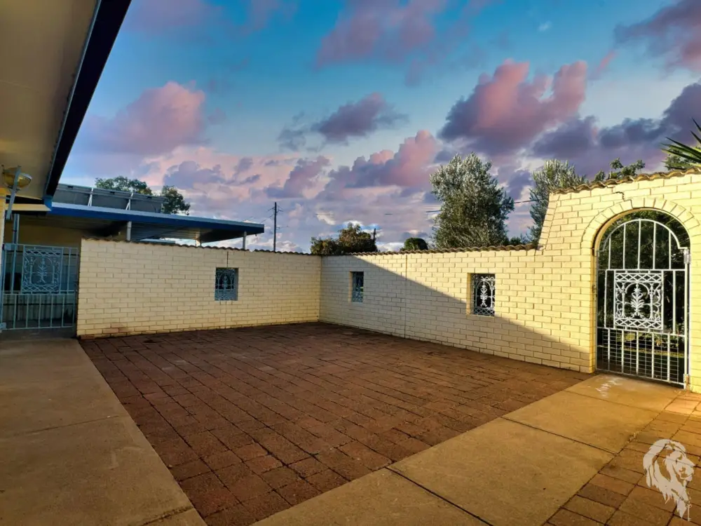 15 Thurlagoona Avenue, NARRABRI, NSW 2390 AUS