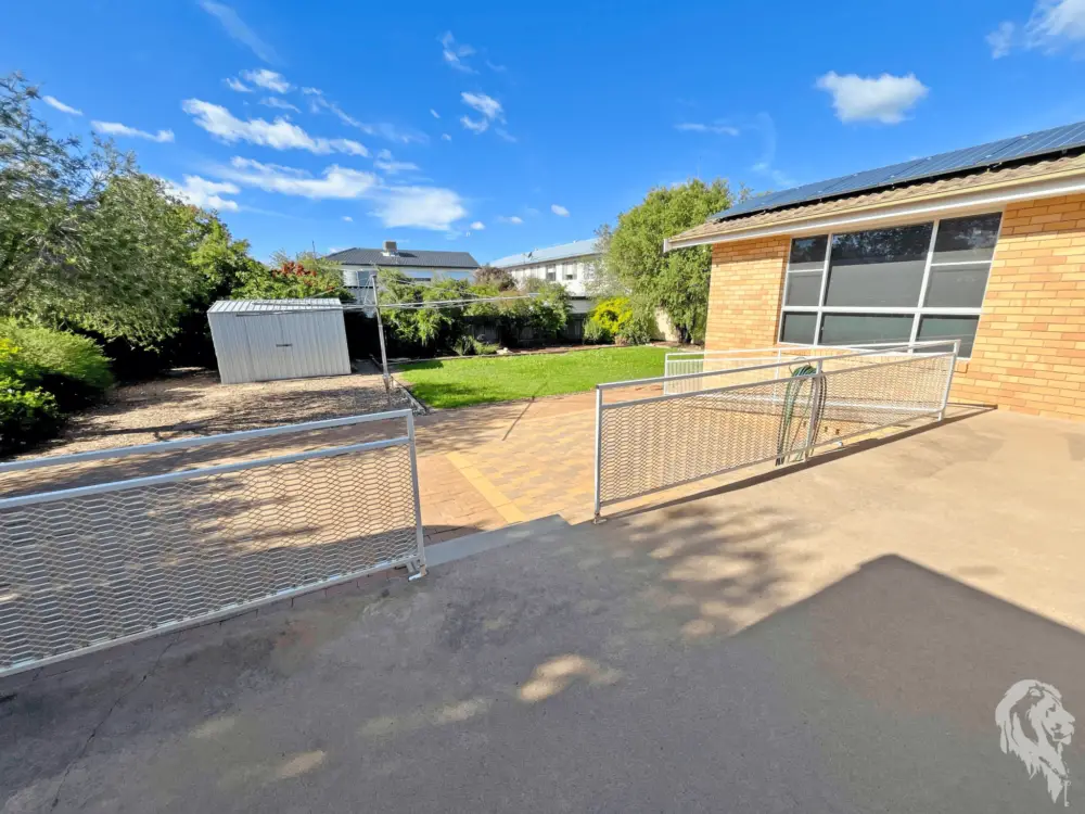 10 Thurlagoona Avenue, NARRABRI, NSW 2390 AUS
