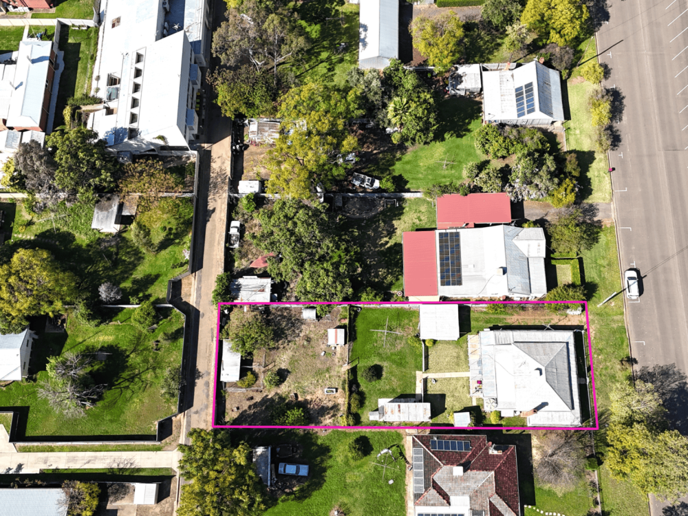 77 Alma Street, WEE WAA, NSW 2388 AUS