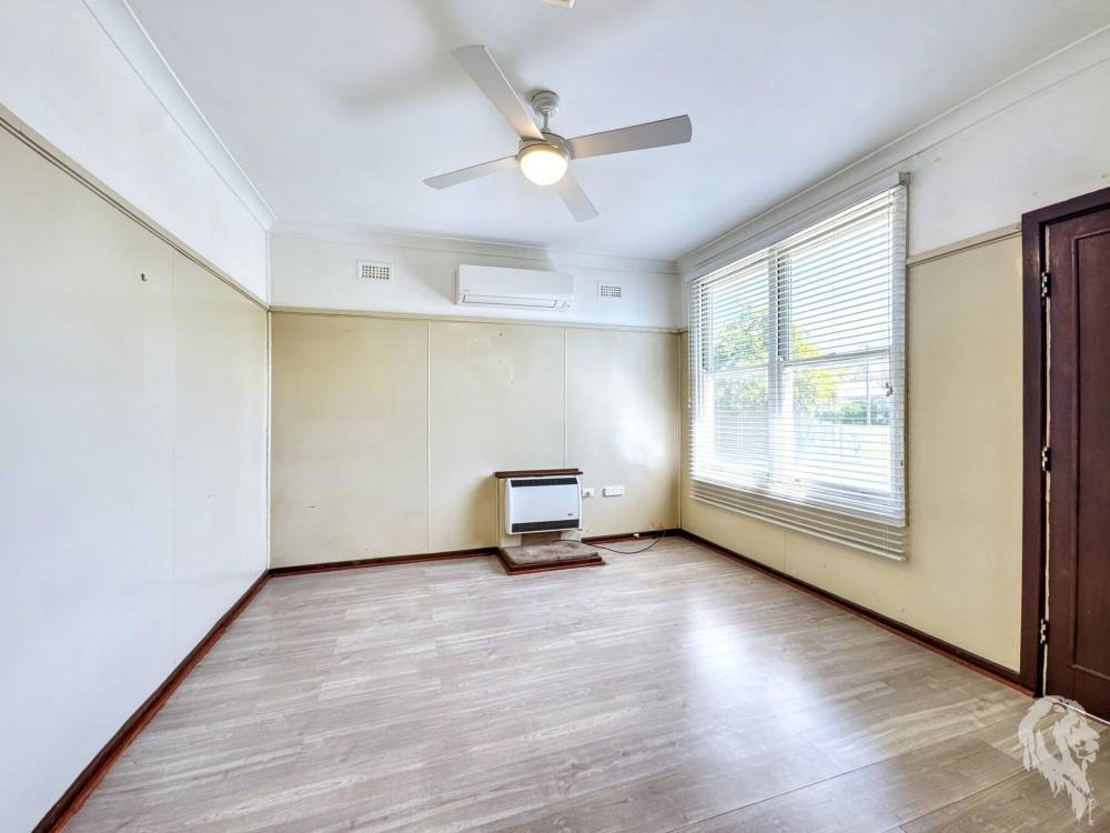 72 Cowper Street, WEE WAA, NSW 2388 AUS