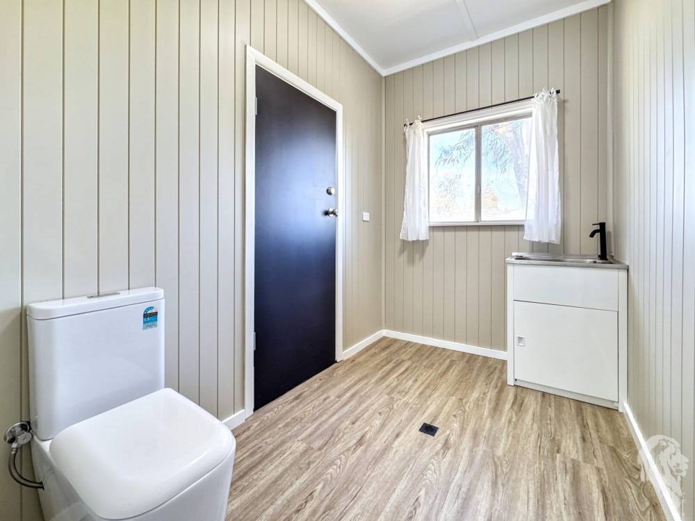 11 Charles Street, WEE WAA, NSW 2388 AUS