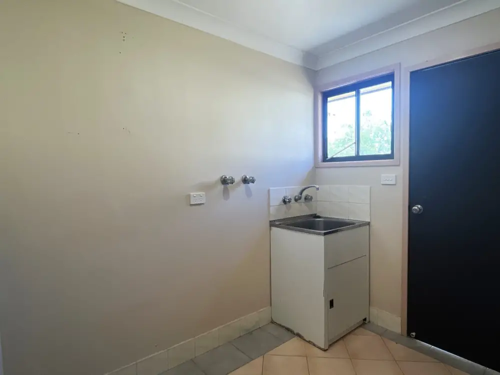 27 Hinds Street, NARRABRI, NSW 2390 AUS