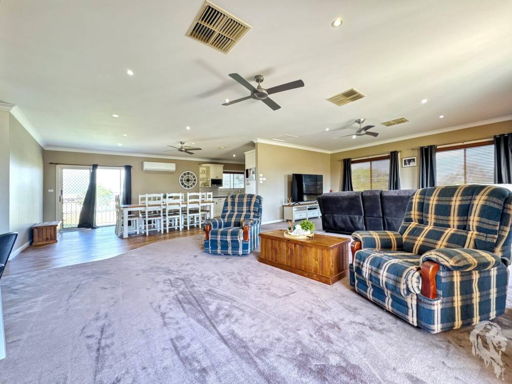 24 Zimmerman Street, NARRABRI, NSW 2390 AUS