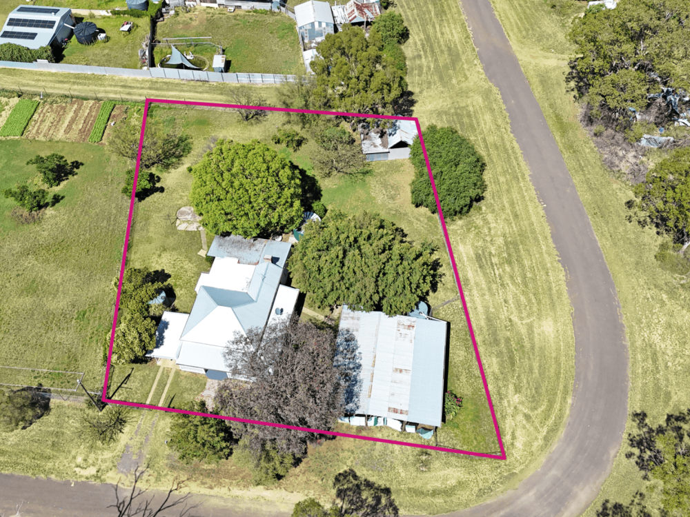 7 Garwi Street, BAAN BAA, NSW 2390 AUS