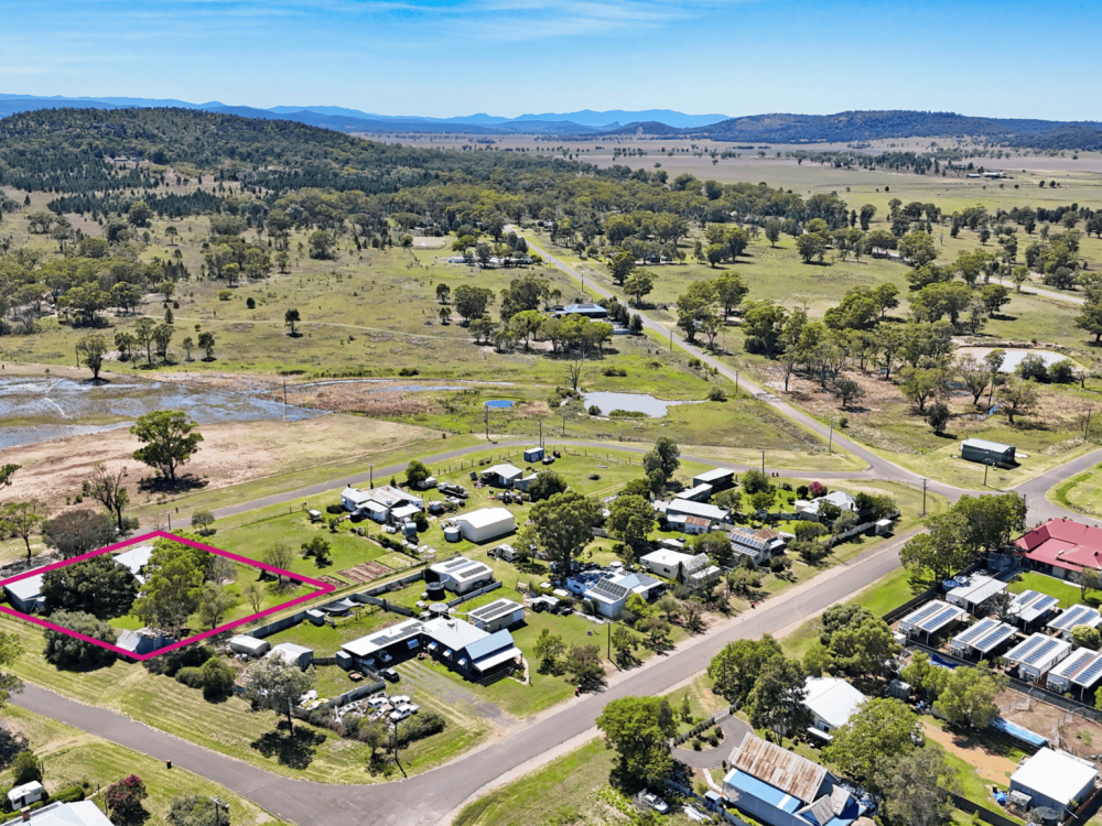 7 Garwi Street, BAAN BAA, NSW 2390 AUS