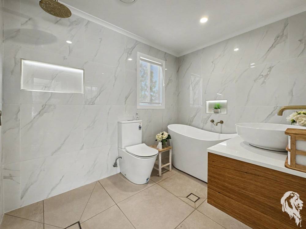 296 Forest Way, WEE WAA, NSW 2388 AUS