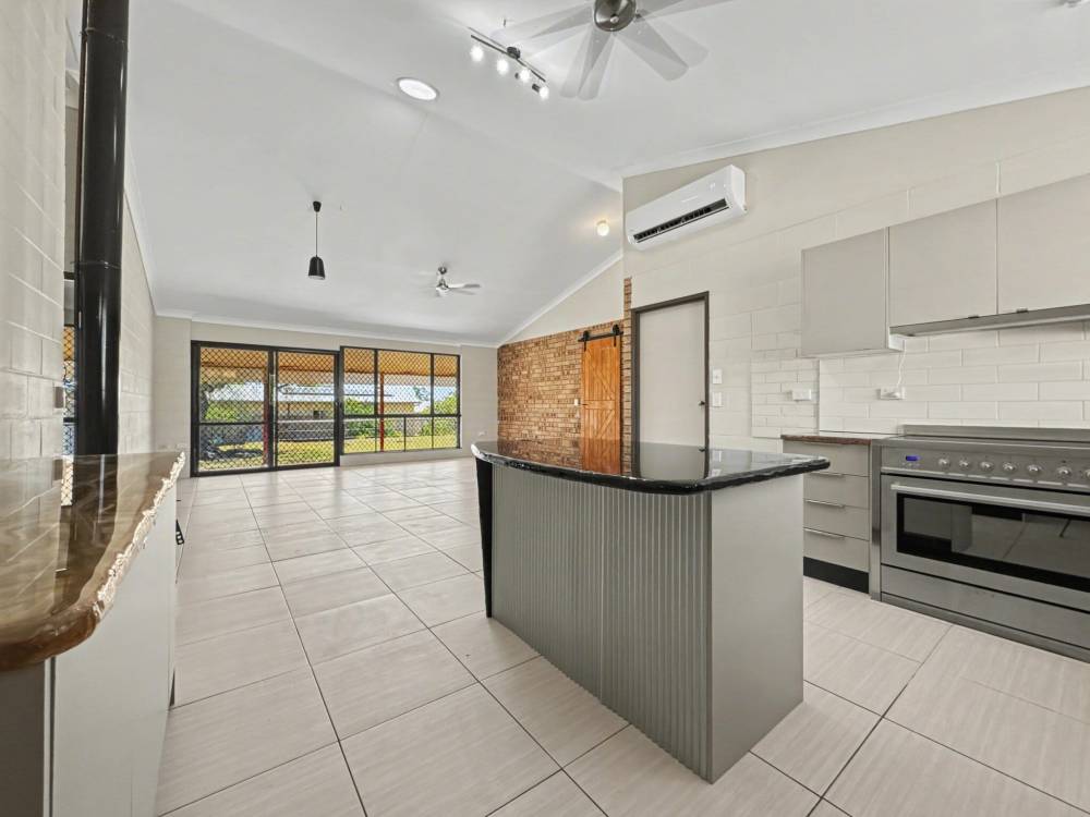 19 Black Prince Drive, LIGHTNING RIDGE, NSW 2834 AUS