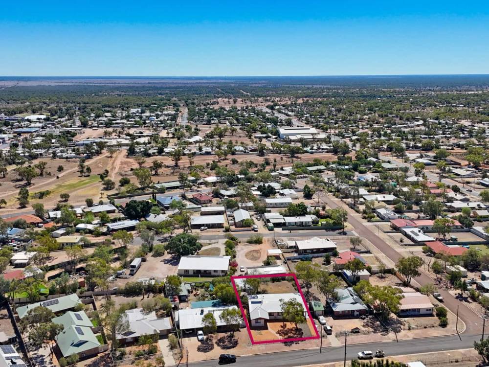 19 Black Prince Drive, LIGHTNING RIDGE, NSW 2834 AUS