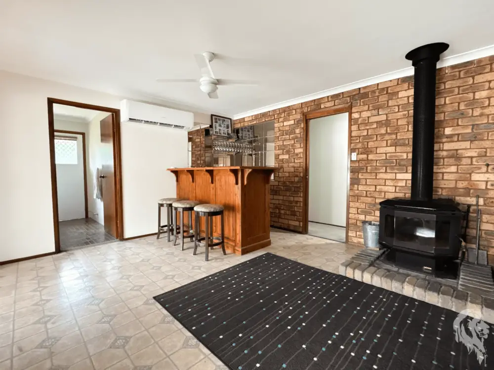 10 Lenore Crescent, WEE WAA, NSW 2388 AUS