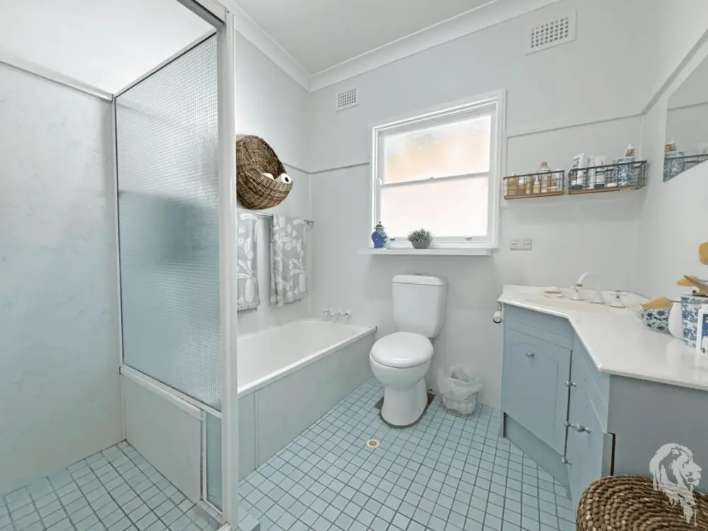 27 Cormie Avenue, WEE WAA, NSW 2388 AUS