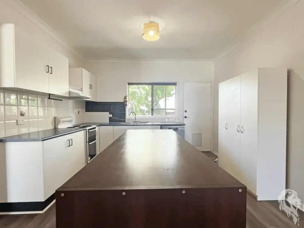 7 Albion Street, WEE WAA, NSW 2388 AUS