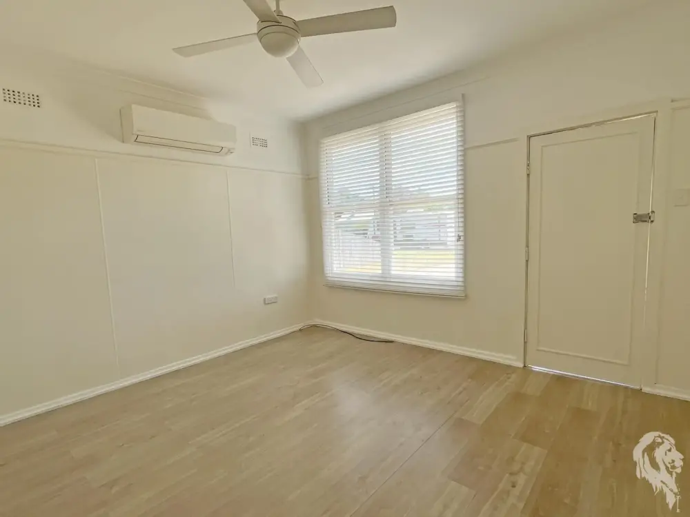 72 Cowper Street, WEE WAA, NSW 2388 AUS