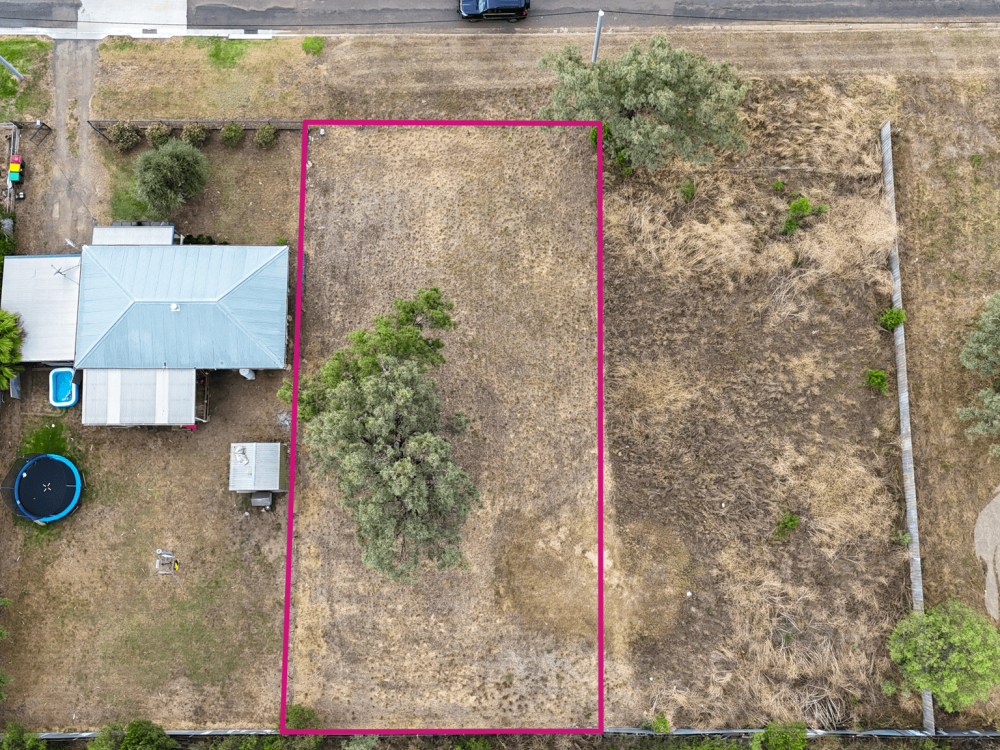 5 Charles Street, WEE WAA, NSW 2388 AUS