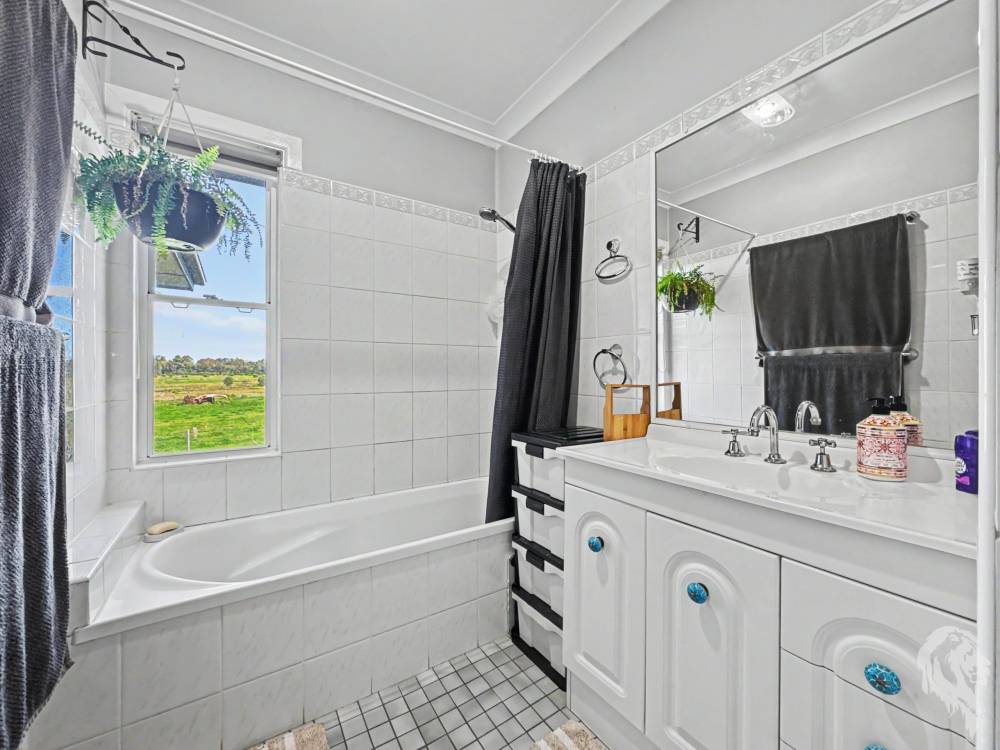 7 Blanche Peadon Drive, NARRABRI, NSW 2390 AUS