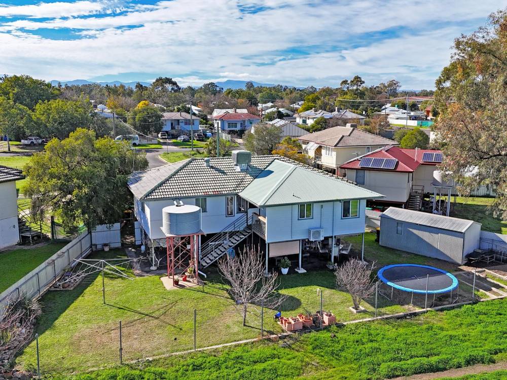 7 Blanche Peadon Drive, NARRABRI, NSW 2390 AUS
