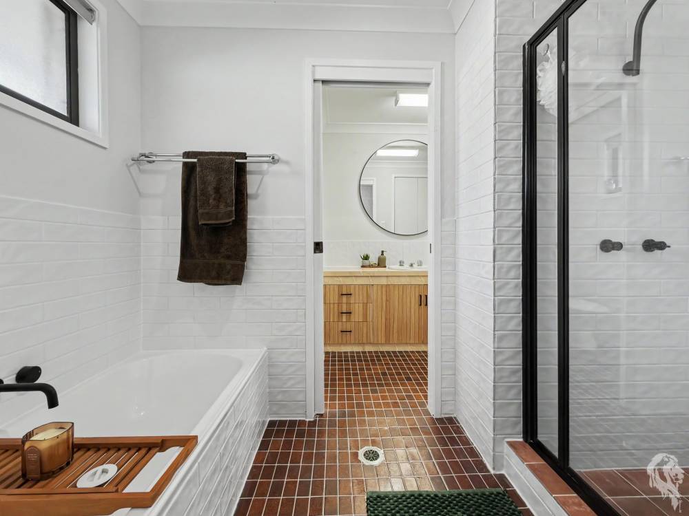 7 Cormie Avenue, WEE WAA, NSW 2388 AUS